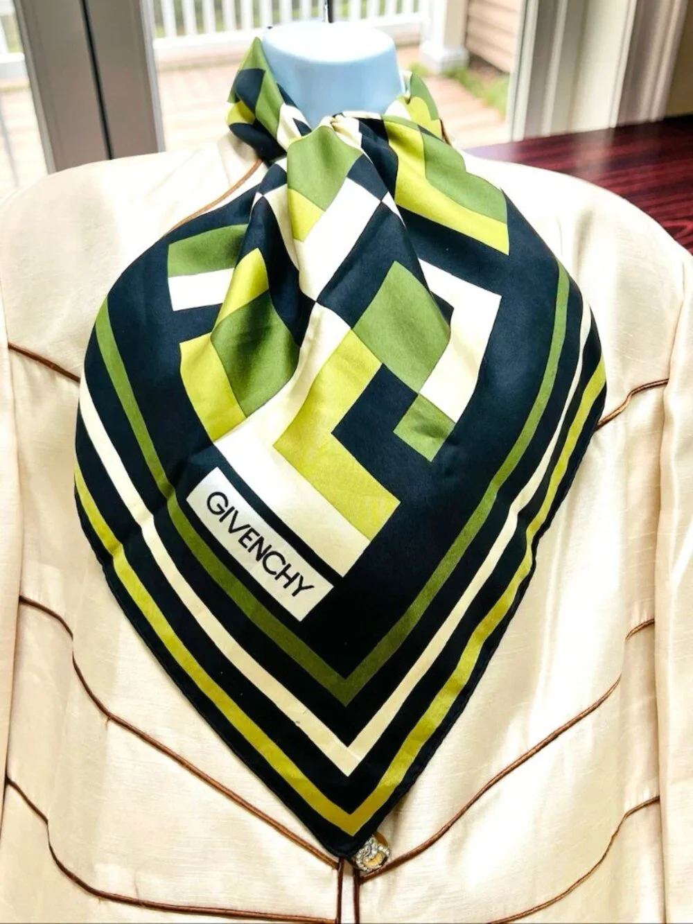 Vintage  Givenchy 100% Silk 31